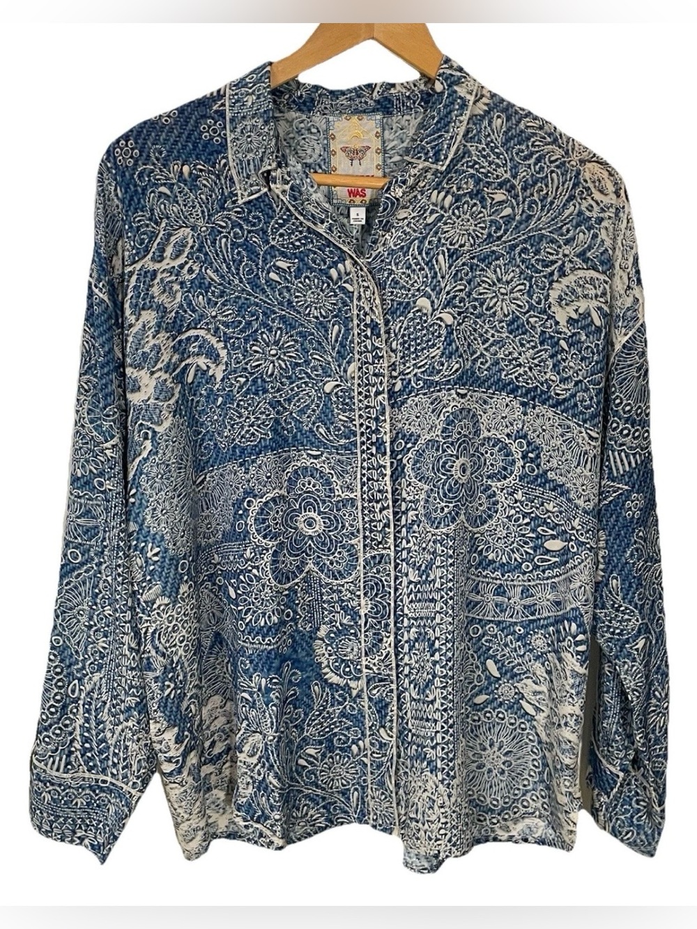 Johnny Was Blouse Shirt Size Small Silk Boho Blue Button Front Collared Floral